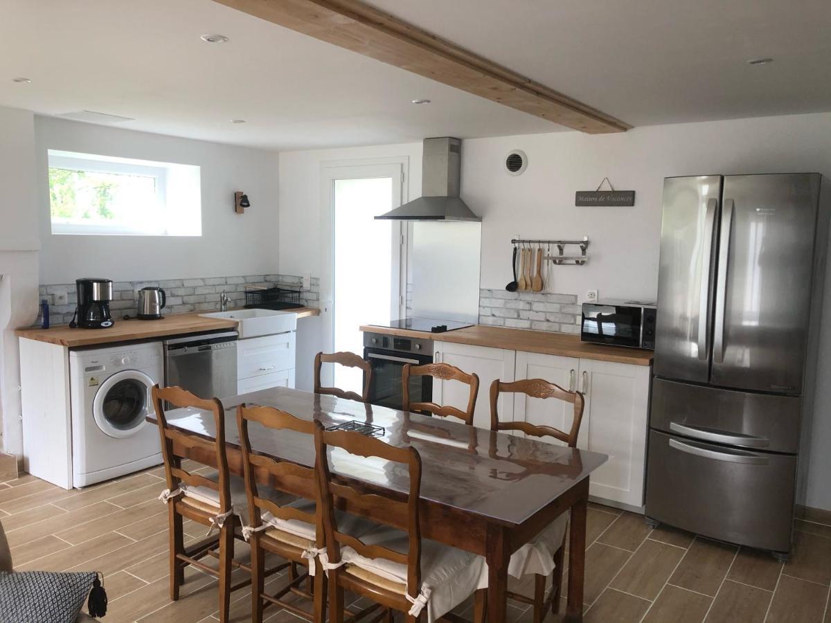 Gîte au calme entièrement rénové Coussay-les-Bois Extérieur photo