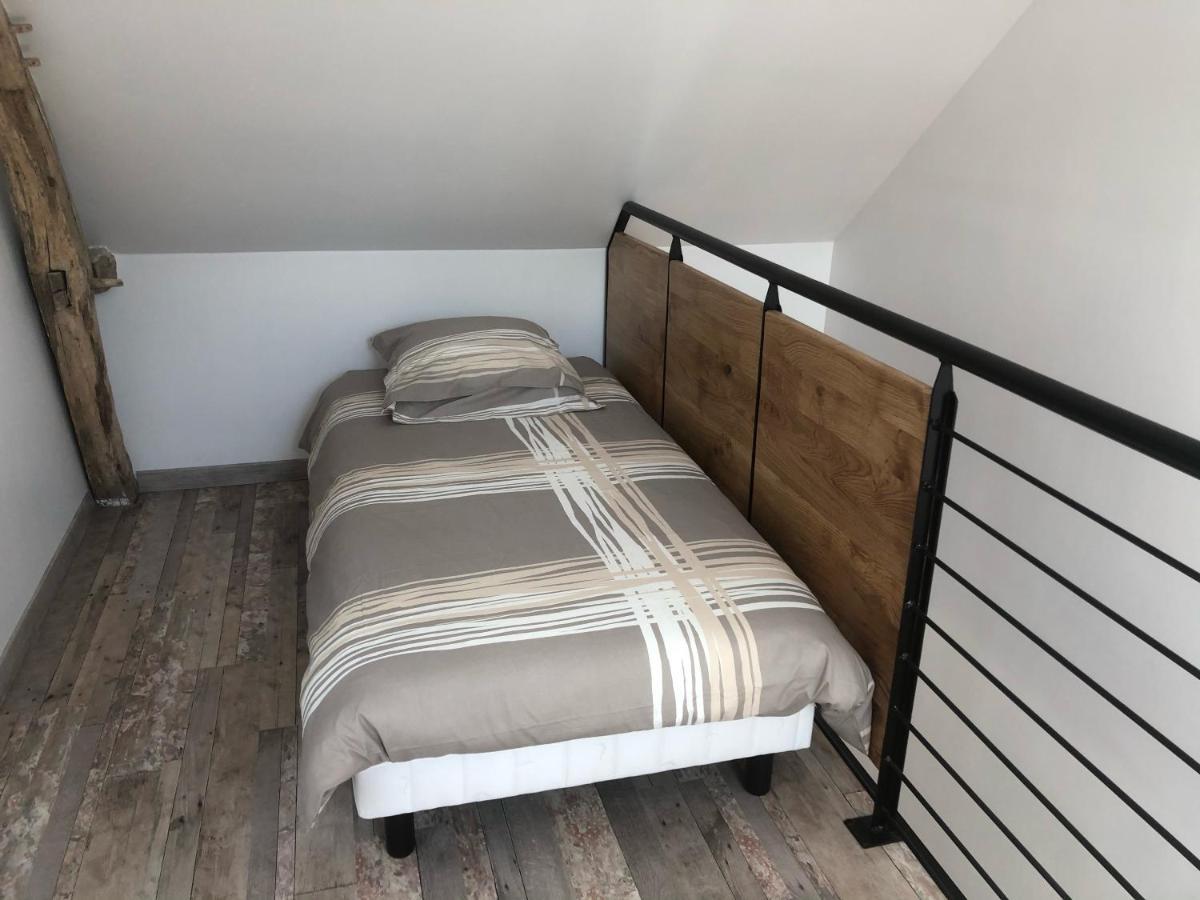 Gîte au calme entièrement rénové Coussay-les-Bois Extérieur photo